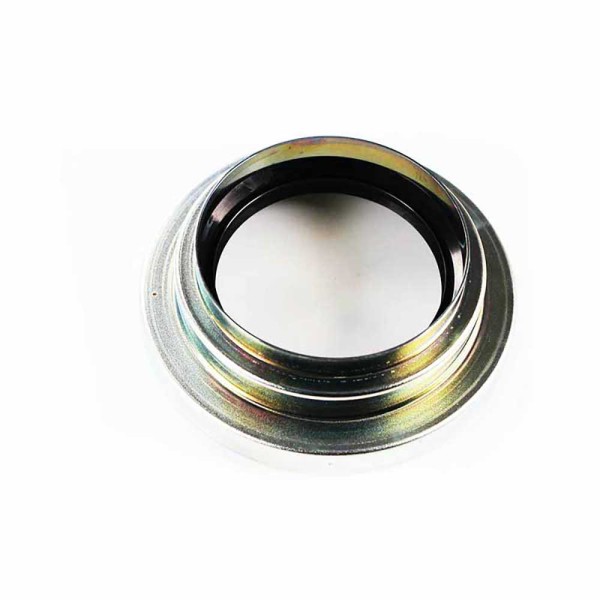 OUTER SEAL & RETAINER For FORD NEW HOLLAND 420